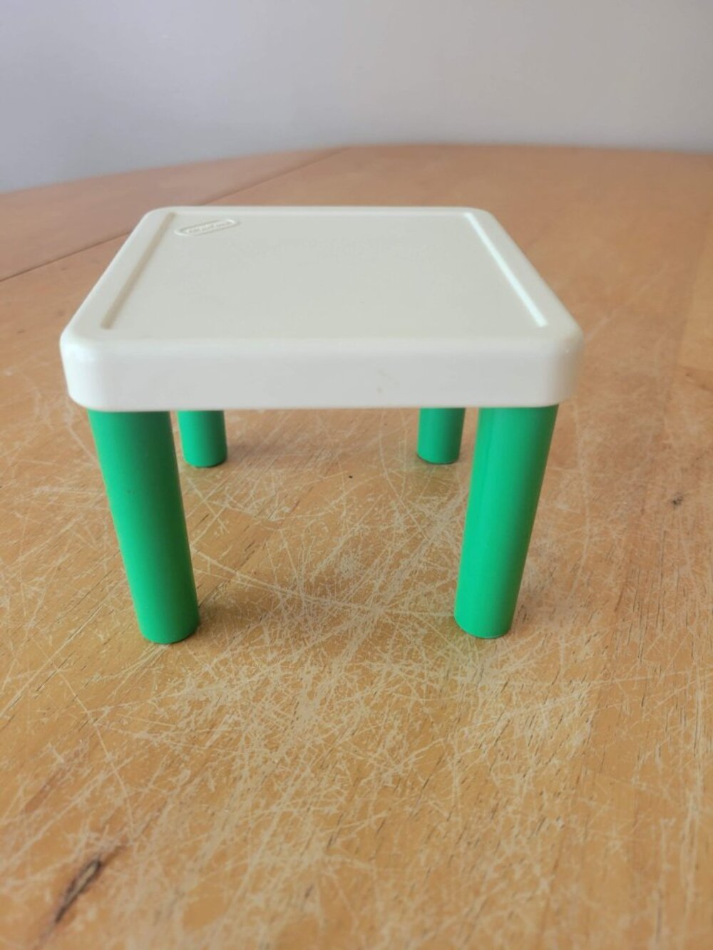 Vintage Little Tikes Dollhouse Furniture,  Kitchen Green Table + 2 Yellow Chairs - Picture 11 of 12